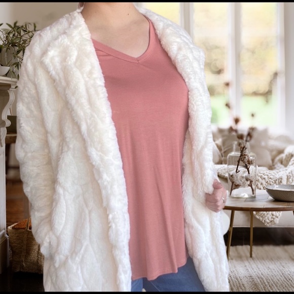 Cream Fur Lapel Open Cardigan - Picture 10 of 11